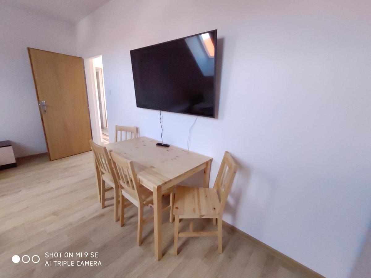Apartmany Opolany Eksteriør billede