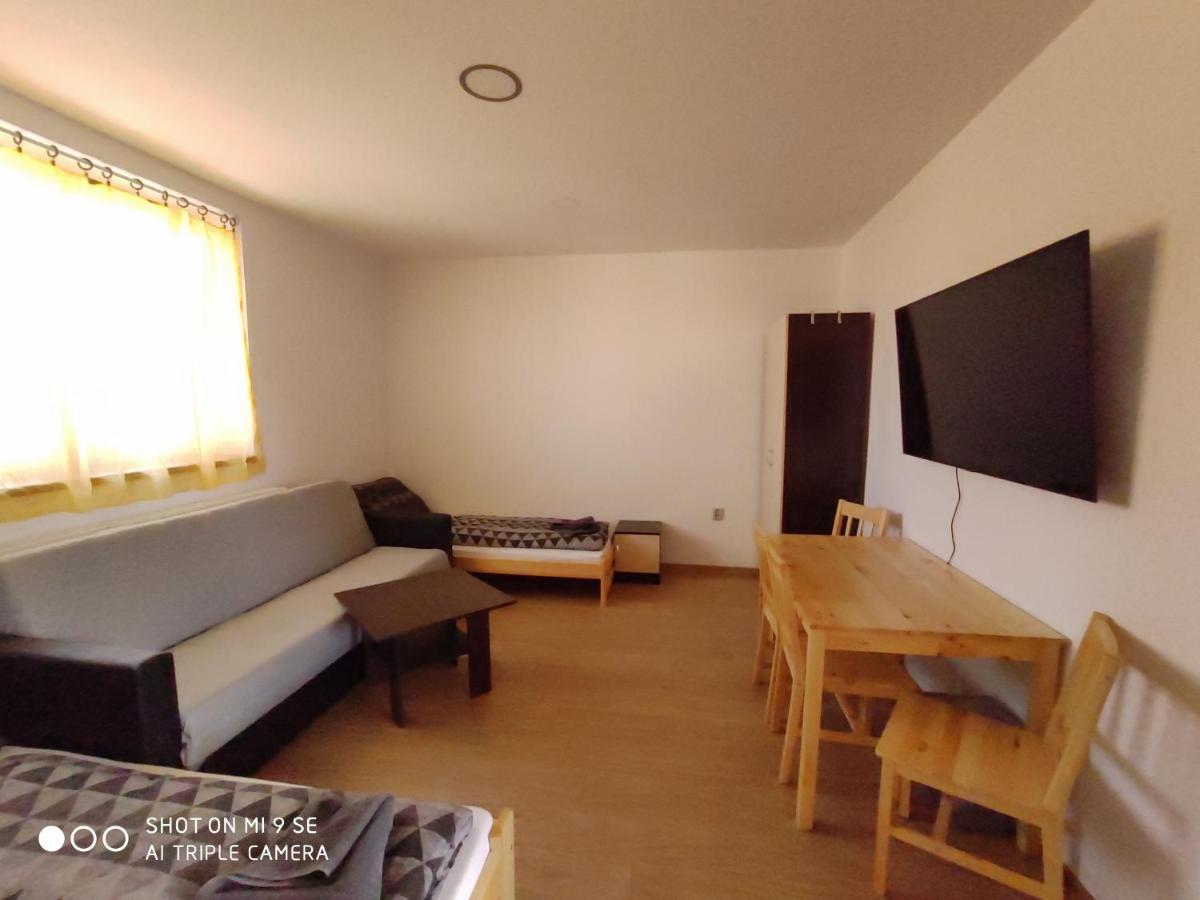 Apartmany Opolany Eksteriør billede